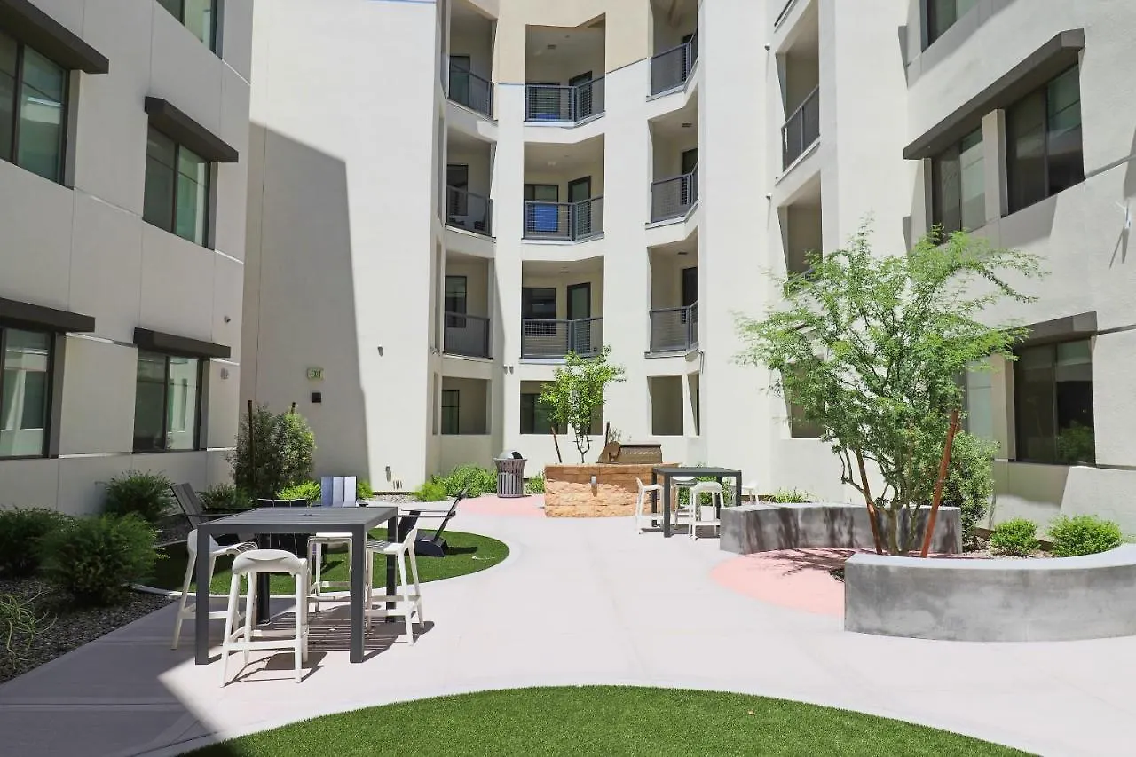 Walk Score 81-Shopping District-King Bed-Parking G3047 Scottsdale 0*,  Stany Zjednoczone Ameryki